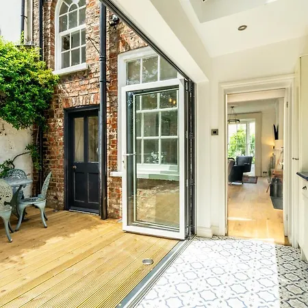 9 St John'S Street Villa York Exterior photo